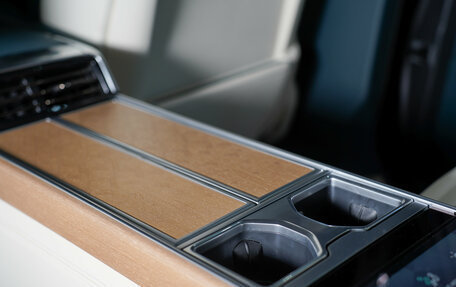 Land Rover Range Rover IV рестайлинг, 2024 год, 29 700 000 рублей, 14 фотография