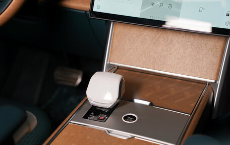 Land Rover Range Rover IV рестайлинг, 2024 год, 29 700 000 рублей, 26 фотография