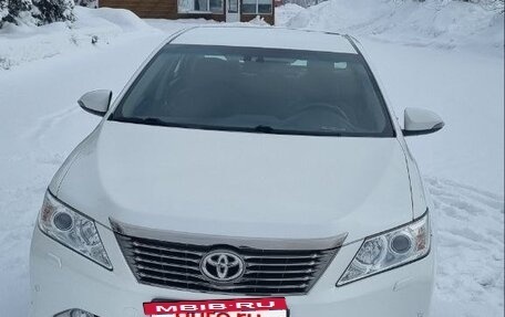 Toyota Camry, 2014 год, 1 850 000 рублей, 2 фотография