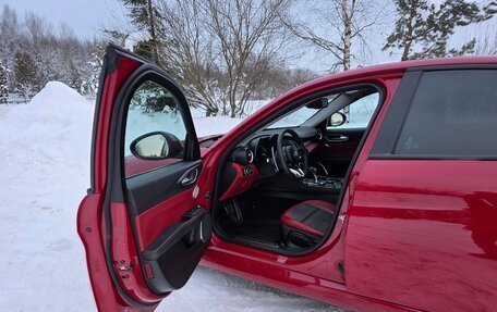 Alfa Romeo Giulia II, 2017 год, 3 500 000 рублей, 16 фотография