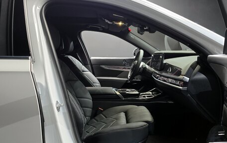 BMW 7 серия, 2025 год, 16 140 000 рублей, 10 фотография