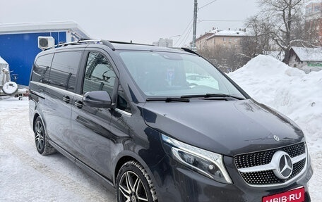 Mercedes-Benz V-Класс, 2019 год, 5 900 000 рублей, 1 фотография