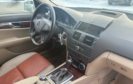 Mercedes-Benz C-Класс, 2010 год, 1 250 000 рублей, 13 фотография