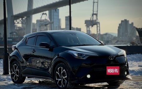Toyota C-HR I рестайлинг, 2017 год, 1 900 000 рублей, 3 фотография