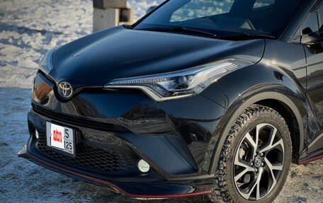 Toyota C-HR I рестайлинг, 2017 год, 1 900 000 рублей, 9 фотография