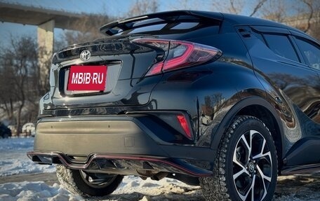Toyota C-HR I рестайлинг, 2017 год, 1 900 000 рублей, 11 фотография