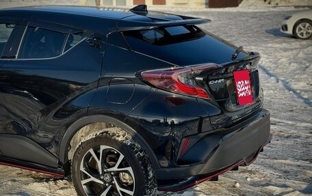 Toyota C-HR I рестайлинг, 2017 год, 1 900 000 рублей, 10 фотография