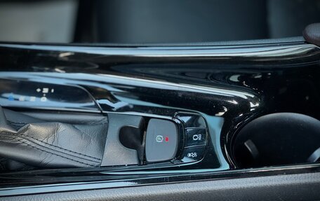 Toyota C-HR I рестайлинг, 2017 год, 1 900 000 рублей, 23 фотография