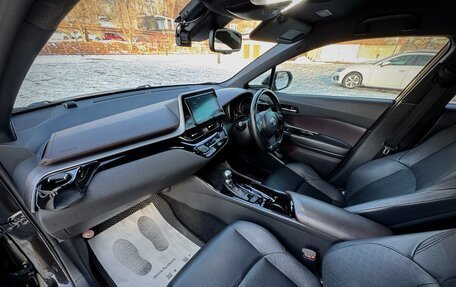 Toyota C-HR I рестайлинг, 2017 год, 1 900 000 рублей, 22 фотография