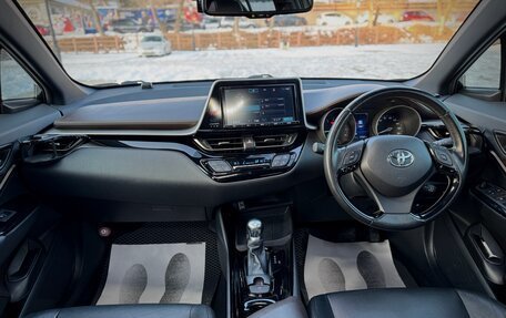 Toyota C-HR I рестайлинг, 2017 год, 1 900 000 рублей, 26 фотография