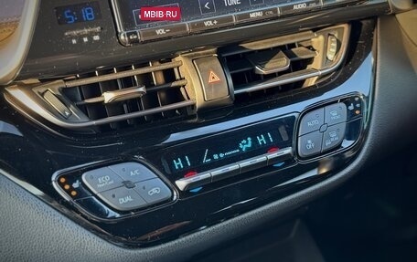 Toyota C-HR I рестайлинг, 2017 год, 1 900 000 рублей, 34 фотография