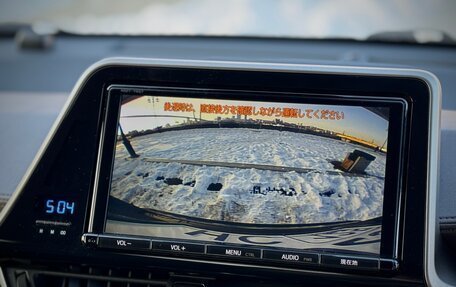 Toyota C-HR I рестайлинг, 2017 год, 1 900 000 рублей, 36 фотография