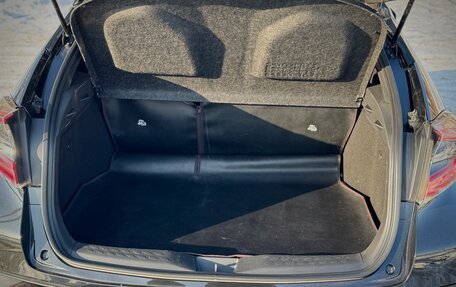 Toyota C-HR I рестайлинг, 2017 год, 1 900 000 рублей, 37 фотография