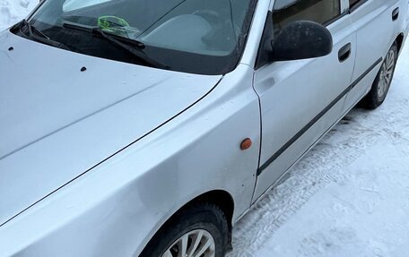 Hyundai Accent II, 2004 год, 230 000 рублей, 3 фотография
