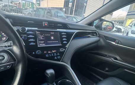 Toyota Camry, 2020 год, 2 750 000 рублей, 6 фотография