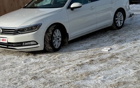 Volkswagen Passat B8 рестайлинг, 2018 год, 1 800 000 рублей, 3 фотография