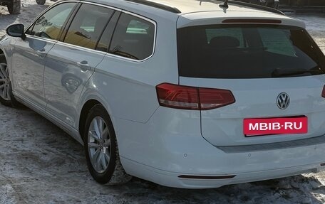 Volkswagen Passat B8 рестайлинг, 2018 год, 1 800 000 рублей, 4 фотография