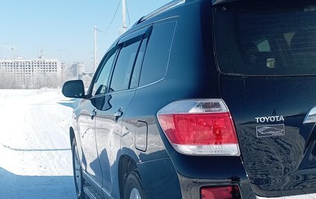 Toyota Highlander III, 2011 год, 1 800 000 рублей, 2 фотография