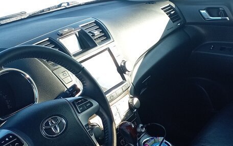 Toyota Highlander III, 2011 год, 1 800 000 рублей, 7 фотография