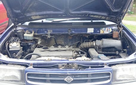 Nissan Prairie III, 1996 год, 300 000 рублей, 10 фотография