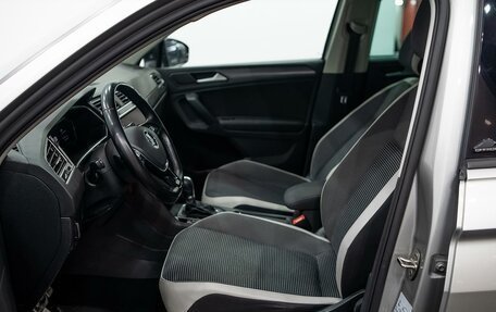 Volkswagen Tiguan II, 2019 год, 3 076 000 рублей, 8 фотография