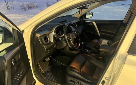 Toyota RAV4, 2016 год, 2 500 000 рублей, 6 фотография