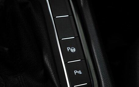 Volkswagen Tiguan II, 2017 год, 2 380 000 рублей, 17 фотография