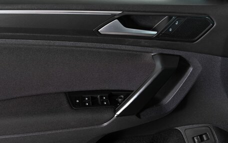 Volkswagen Tiguan II, 2017 год, 2 380 000 рублей, 23 фотография