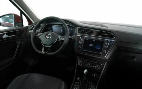 Volkswagen Tiguan II, 2017 год, 2 380 000 рублей, 19 фотография