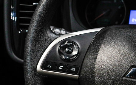 Mitsubishi Outlander III рестайлинг 3, 2022 год, 2 180 000 рублей, 19 фотография