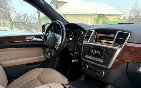 Mercedes-Benz M-Класс, 2012 год, 2 700 000 рублей, 3 фотография