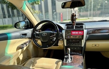 Toyota Camry, 2016 год, 1 900 000 рублей, 10 фотография