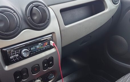 Renault Logan I, 2010 год, 390 000 рублей, 2 фотография