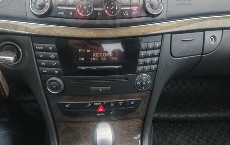 Mercedes-Benz E-Класс, 2004 год, 799 000 рублей, 21 фотография