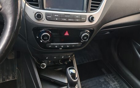 Hyundai Solaris II рестайлинг, 2017 год, 1 200 000 рублей, 6 фотография