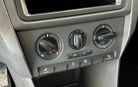 Skoda Rapid I, 2014 год, 850 000 рублей, 13 фотография