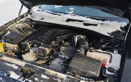 Chrysler 300C II, 2004 год, 1 400 000 рублей, 18 фотография