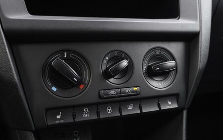 Skoda Rapid I, 2015 год, 1 180 000 рублей, 21 фотография