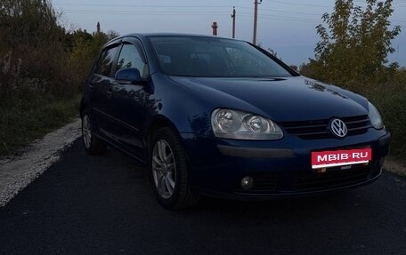 Volkswagen Golf V, 2005 год, 650 000 рублей, 1 фотография