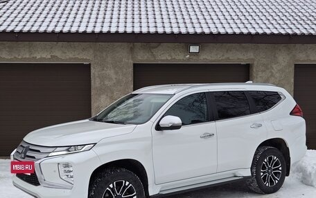 Mitsubishi Pajero Sport III рестайлинг, 2021 год, 3 750 000 рублей, 4 фотография