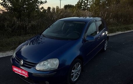 Volkswagen Golf V, 2005 год, 650 000 рублей, 2 фотография