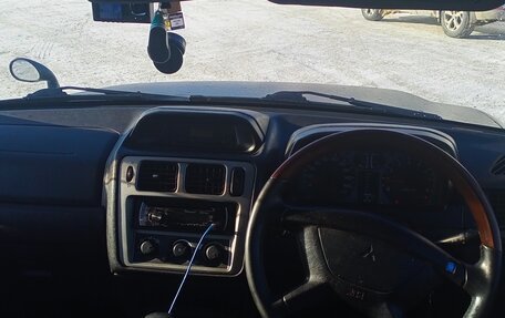 Mitsubishi Pajero iO, 2000 год, 425 000 рублей, 16 фотография