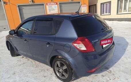 KIA cee'd I рестайлинг, 2011 год, 650 000 рублей, 3 фотография