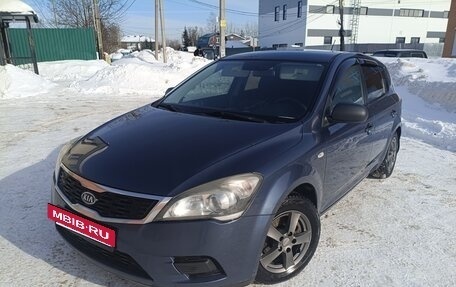 KIA cee'd I рестайлинг, 2011 год, 650 000 рублей, 2 фотография