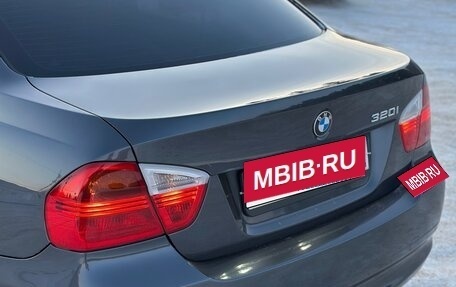 BMW 3 серия, 2005 год, 717 000 рублей, 13 фотография