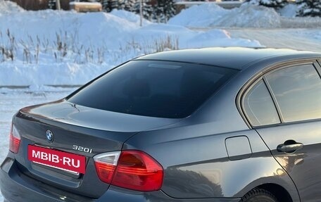 BMW 3 серия, 2005 год, 717 000 рублей, 26 фотография