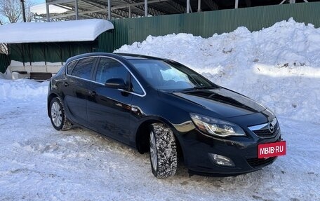 Opel Astra J, 2011 год, 700 000 рублей, 3 фотография