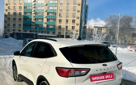 Ford Escape, 2020 год, 2 390 000 рублей, 3 фотография