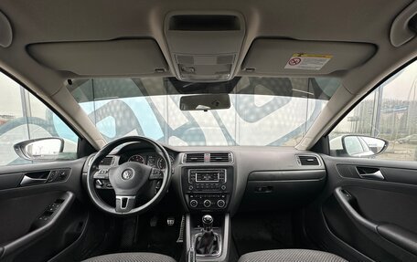 Volkswagen Jetta VI, 2013 год, 965 000 рублей, 2 фотография