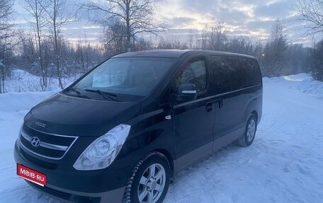 Hyundai Grand Starex Grand Starex I рестайлинг 2, 2012 год, 1 690 000 рублей, 1 фотография